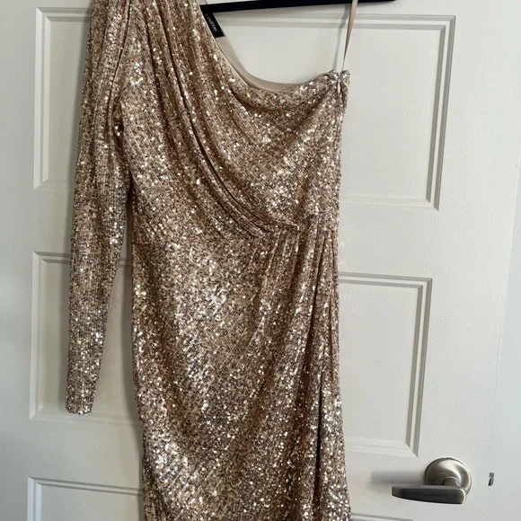 green emerald velvet dress FEMME ARISTOCRATE | GOLD LACE DRESS main image 1